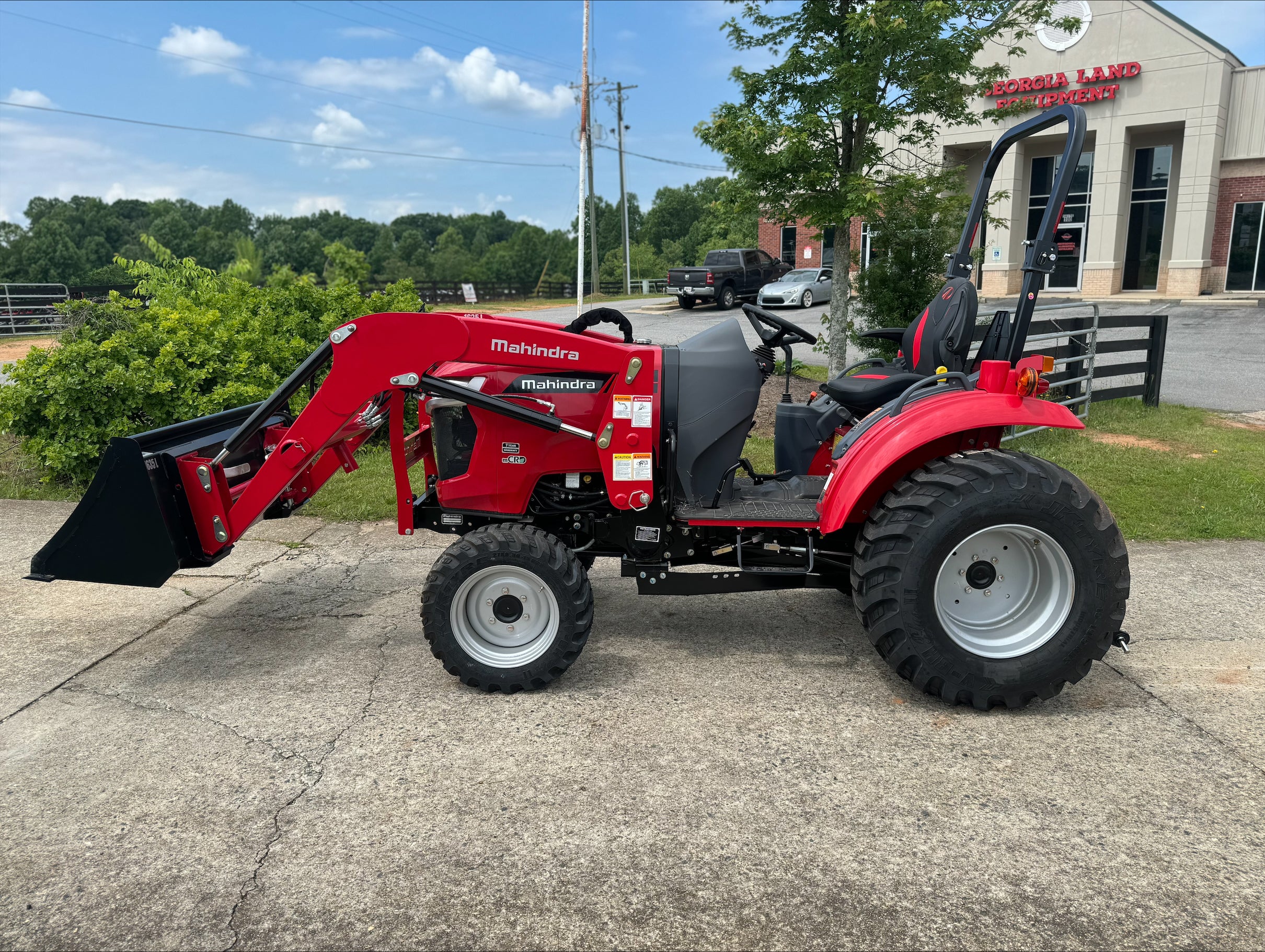 2024 Mahindra 1635 HST