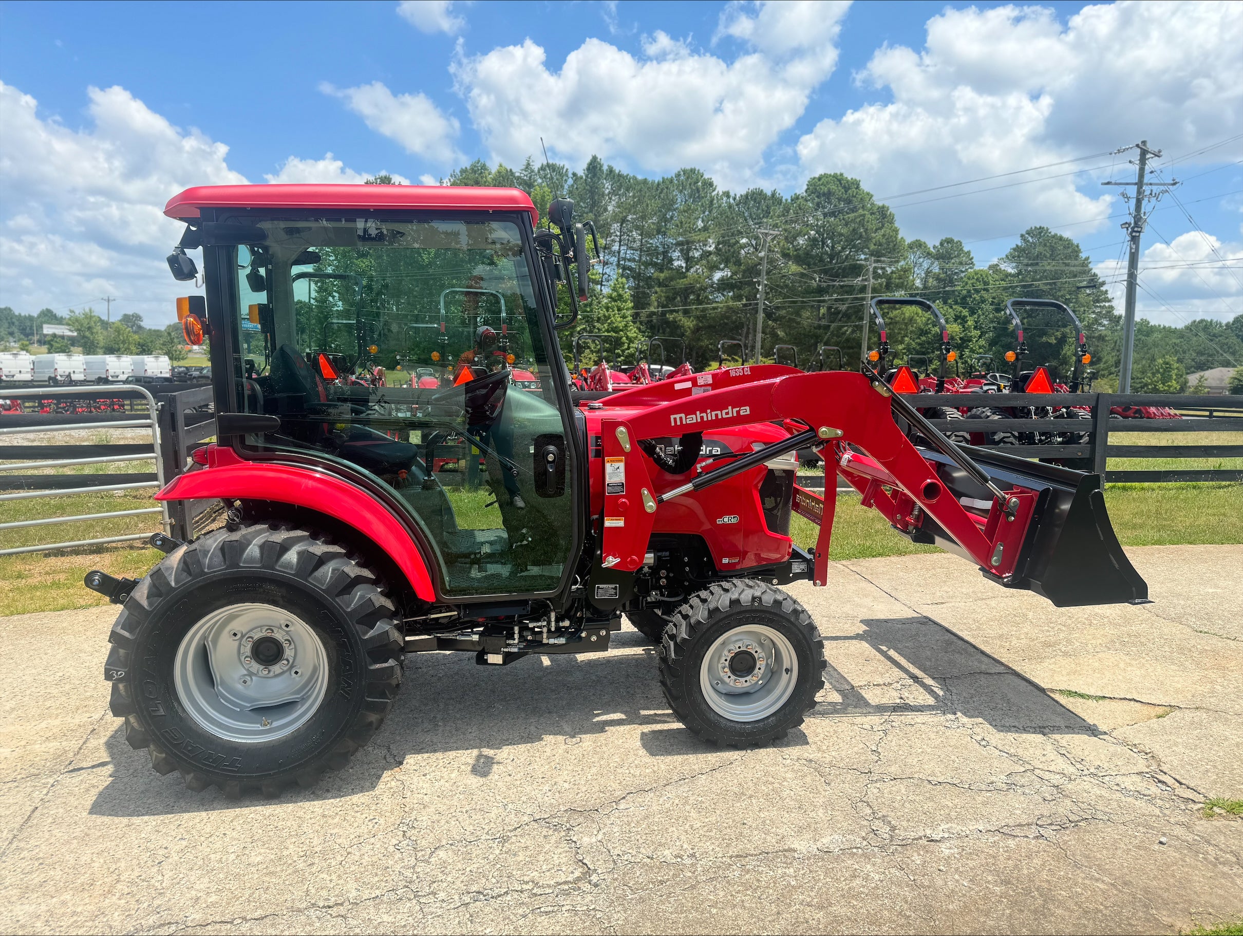 2024 Mahindra 1635 HST CAB