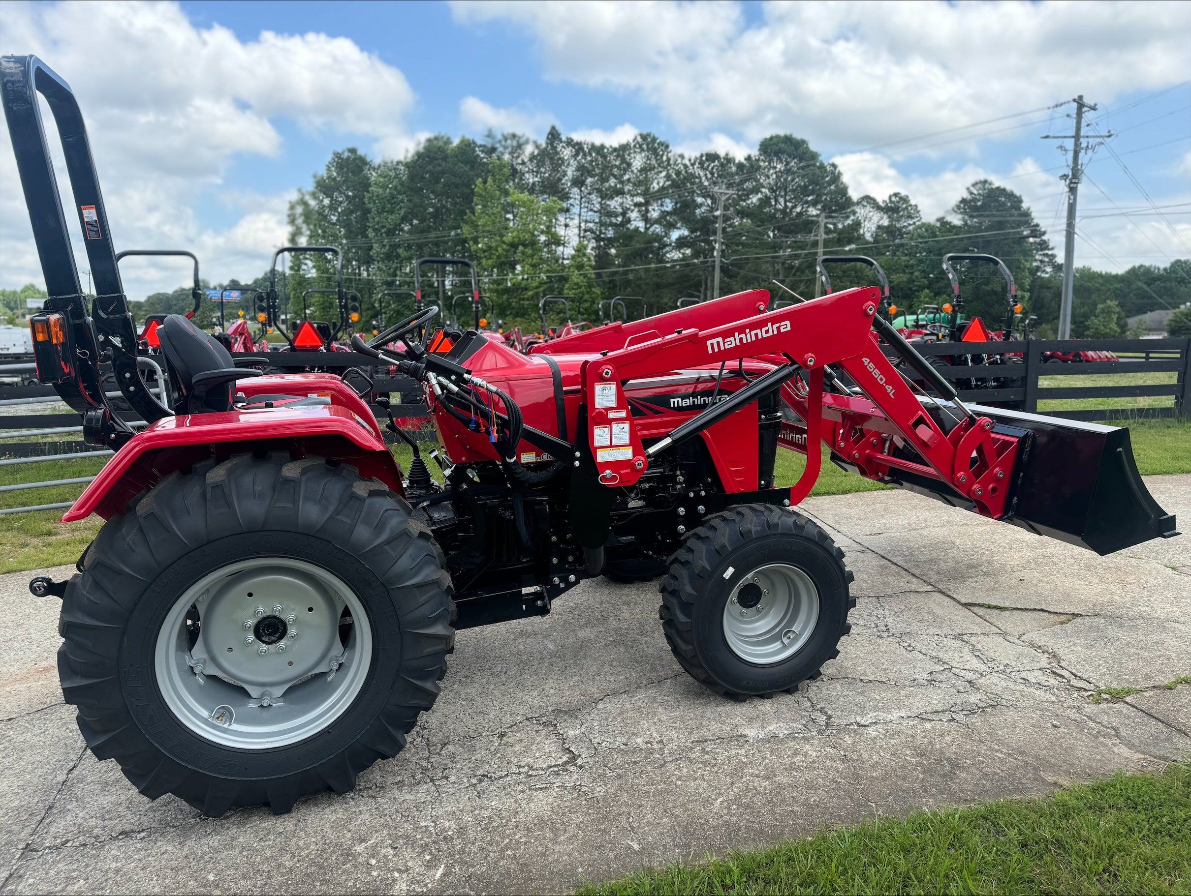 2024 Mahindra 4550 4WD