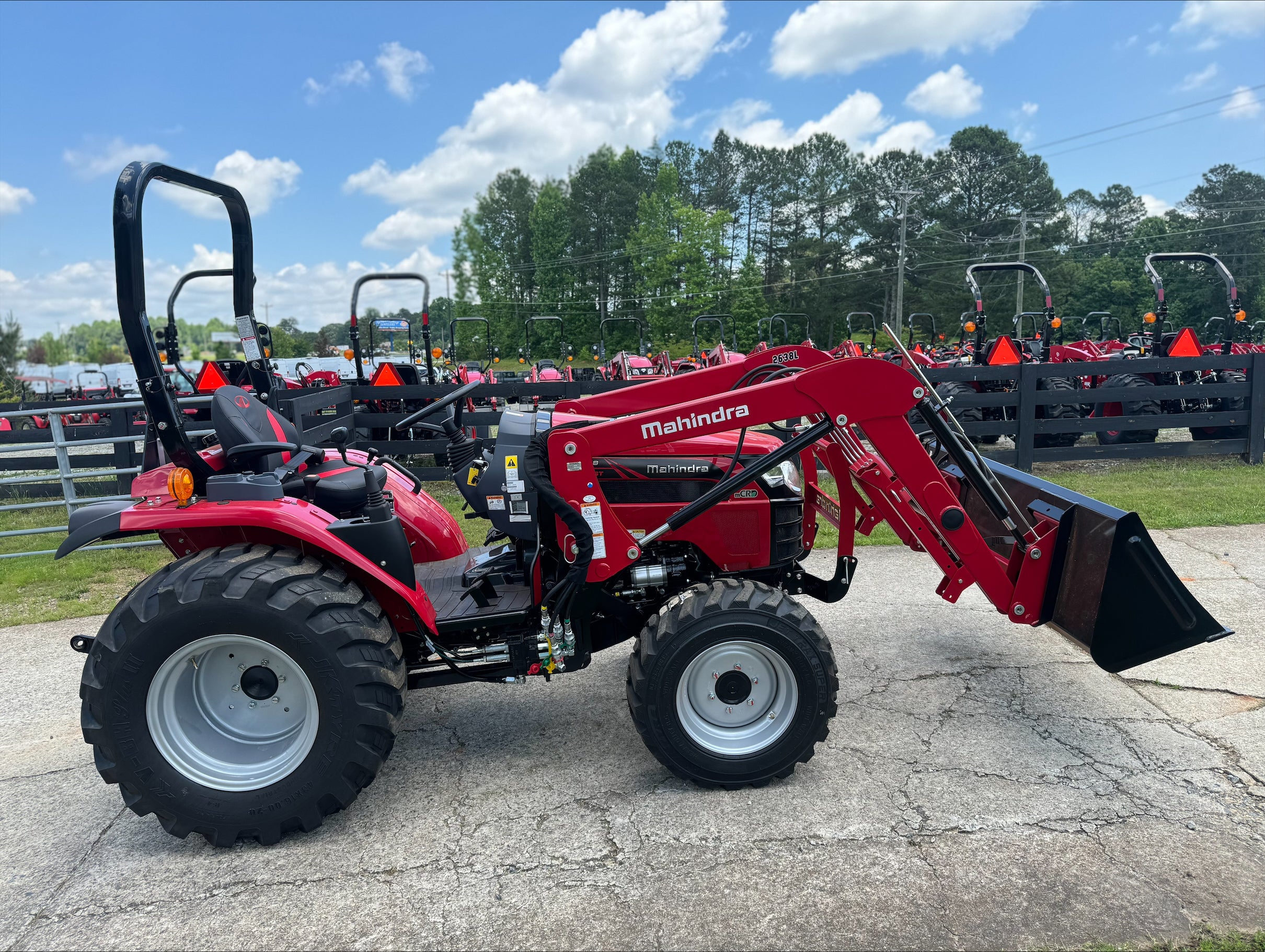 2024 Mahindra 2638 HST