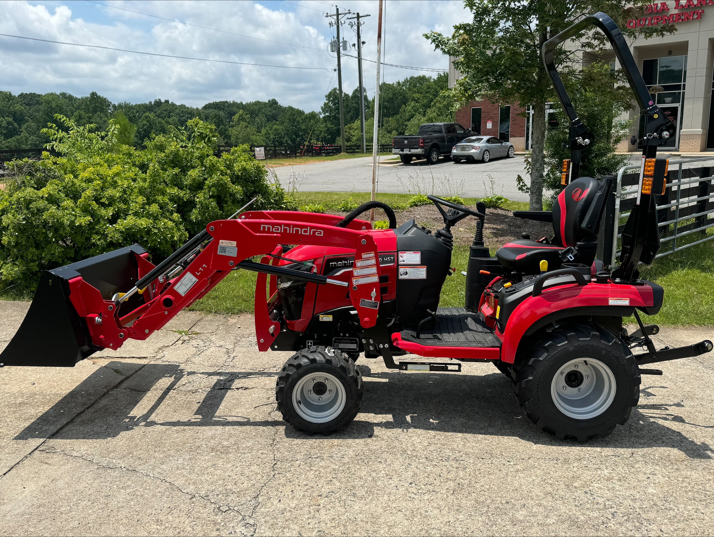 2024 Mahindra 1120 HST