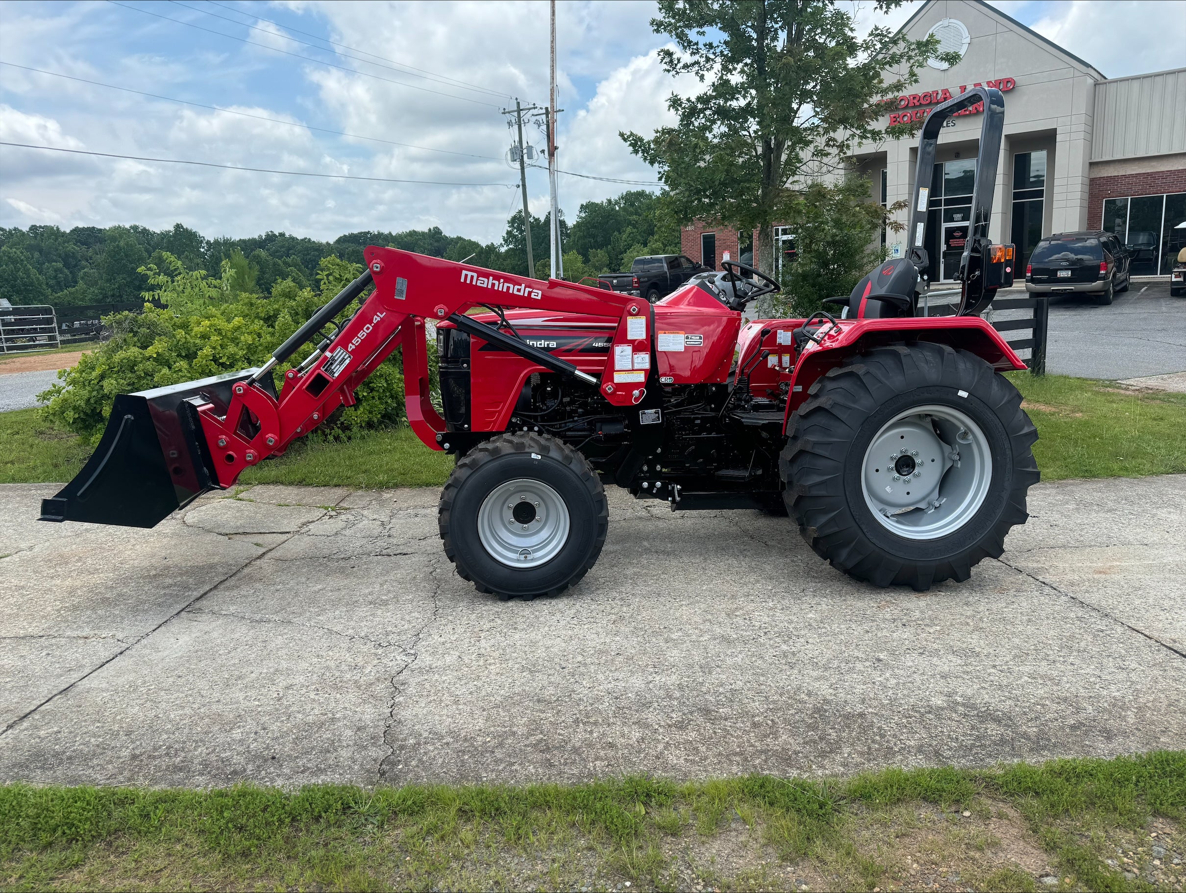 2024 Mahindra 4550 4WD