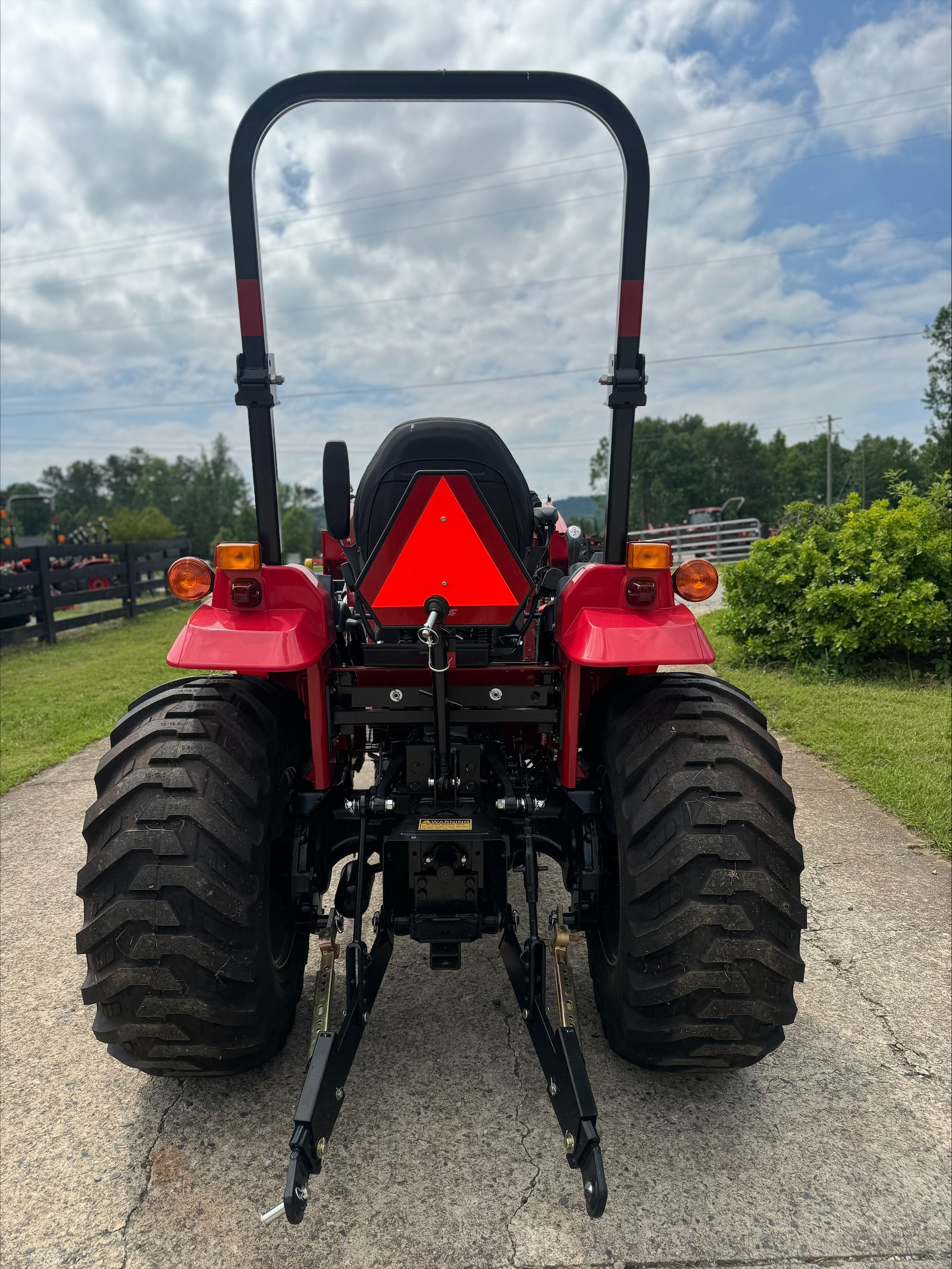 2024 Mahindra 1635 HST